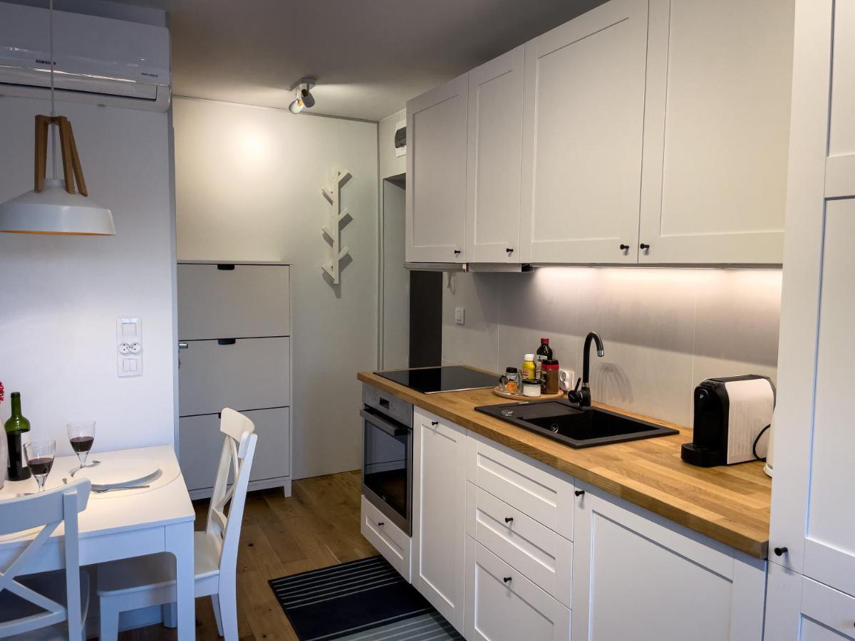 Urban Apartments Studio No 4A, Free Private Parking, Self Check-In Chorzow Ngoại thất bức ảnh