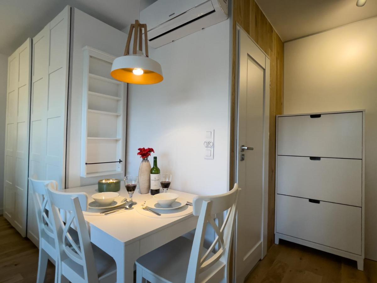 Urban Apartments Studio No 4A, Free Private Parking, Self Check-In Chorzow Ngoại thất bức ảnh
