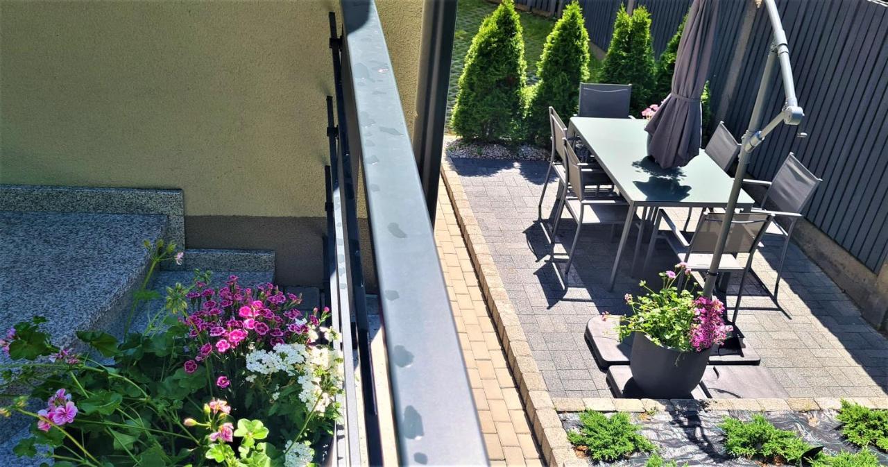 Urban Apartments Studio No 4A, Free Private Parking, Self Check-In Chorzow Ngoại thất bức ảnh